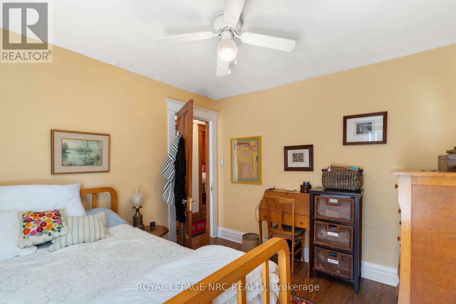 












90 CHAPLIN AVENUE

,
St. Catharines (Downtown),




Ontario
L2R2E7


