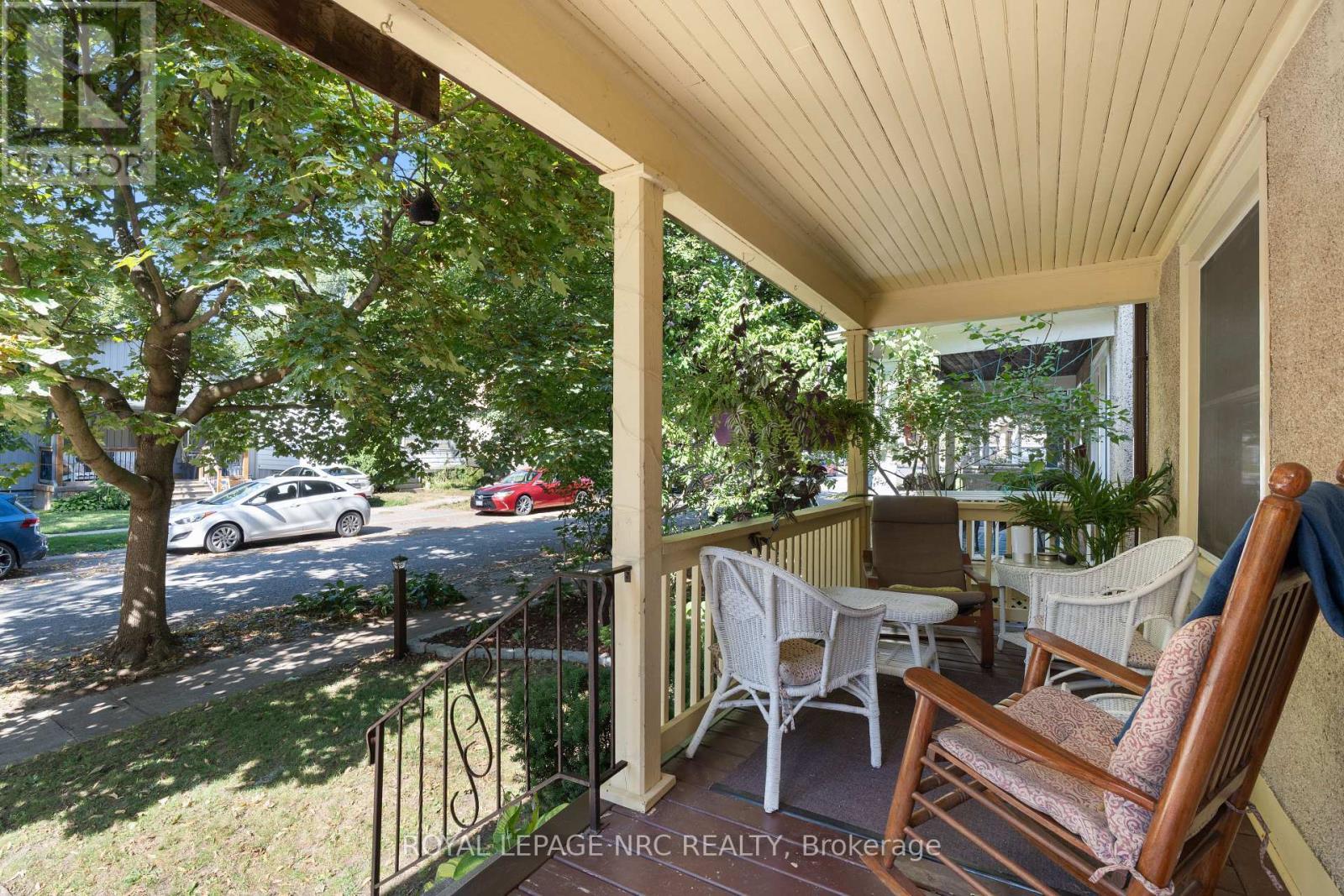 












90 CHAPLIN AVENUE

,
St. Catharines (Downtown),




Ontario
L2R2E7

