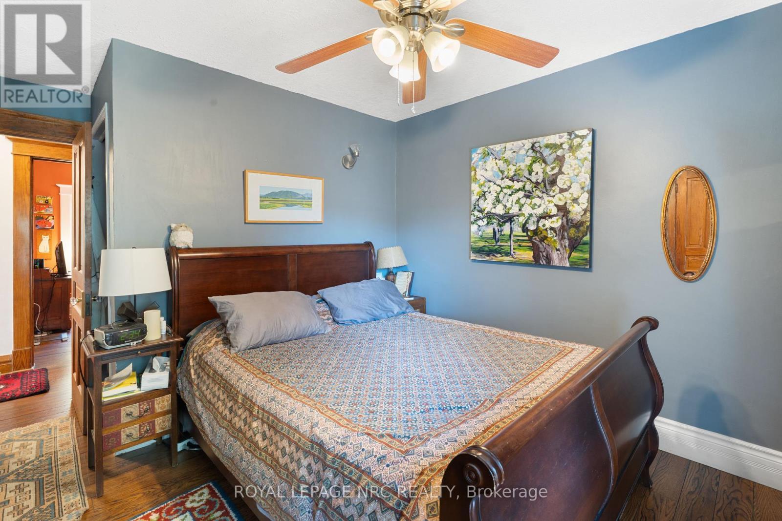 












90 CHAPLIN AVENUE

,
St. Catharines (Downtown),




Ontario
L2R2E7

