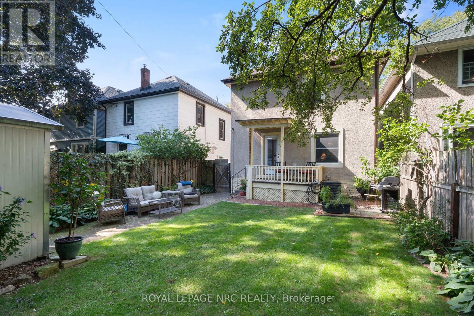












90 CHAPLIN AVENUE

,
St. Catharines (Downtown),




Ontario
L2R2E7

