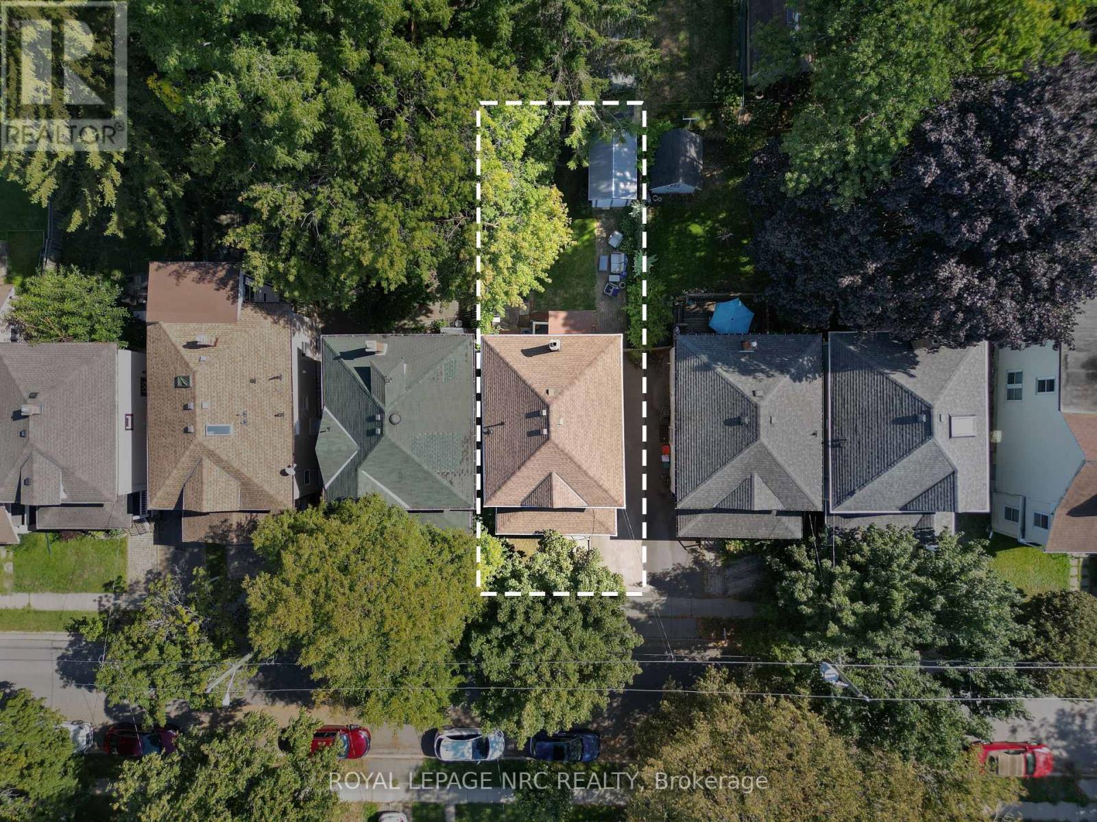 












90 CHAPLIN AVENUE

,
St. Catharines (Downtown),




Ontario
L2R2E7

