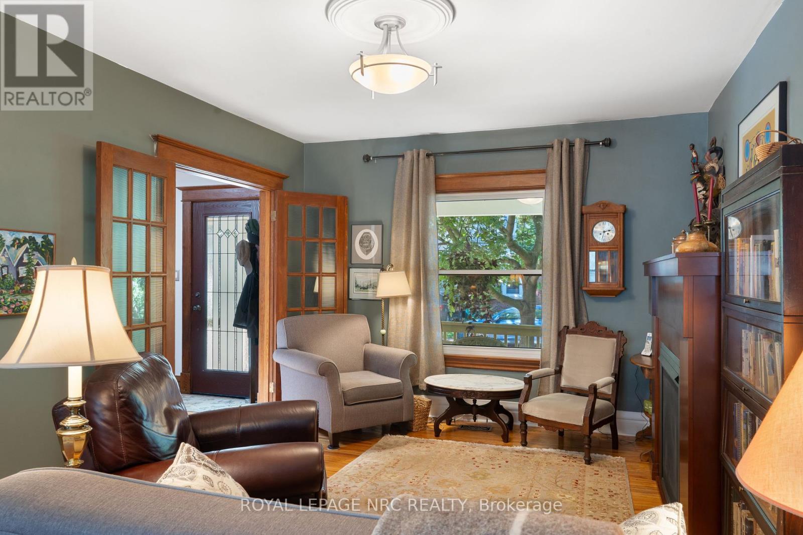 












90 CHAPLIN AVENUE

,
St. Catharines (Downtown),




Ontario
L2R2E7

