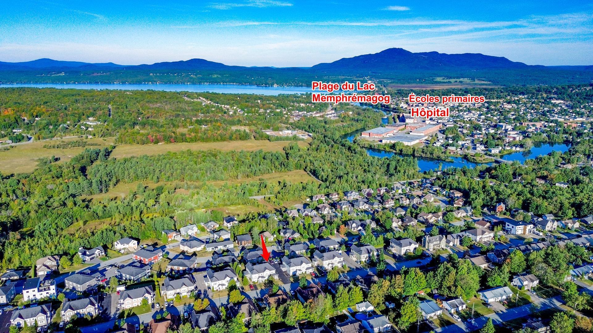 









623


Rue St-Alphonse S.

,
Magog,




QC
J1X0C8

