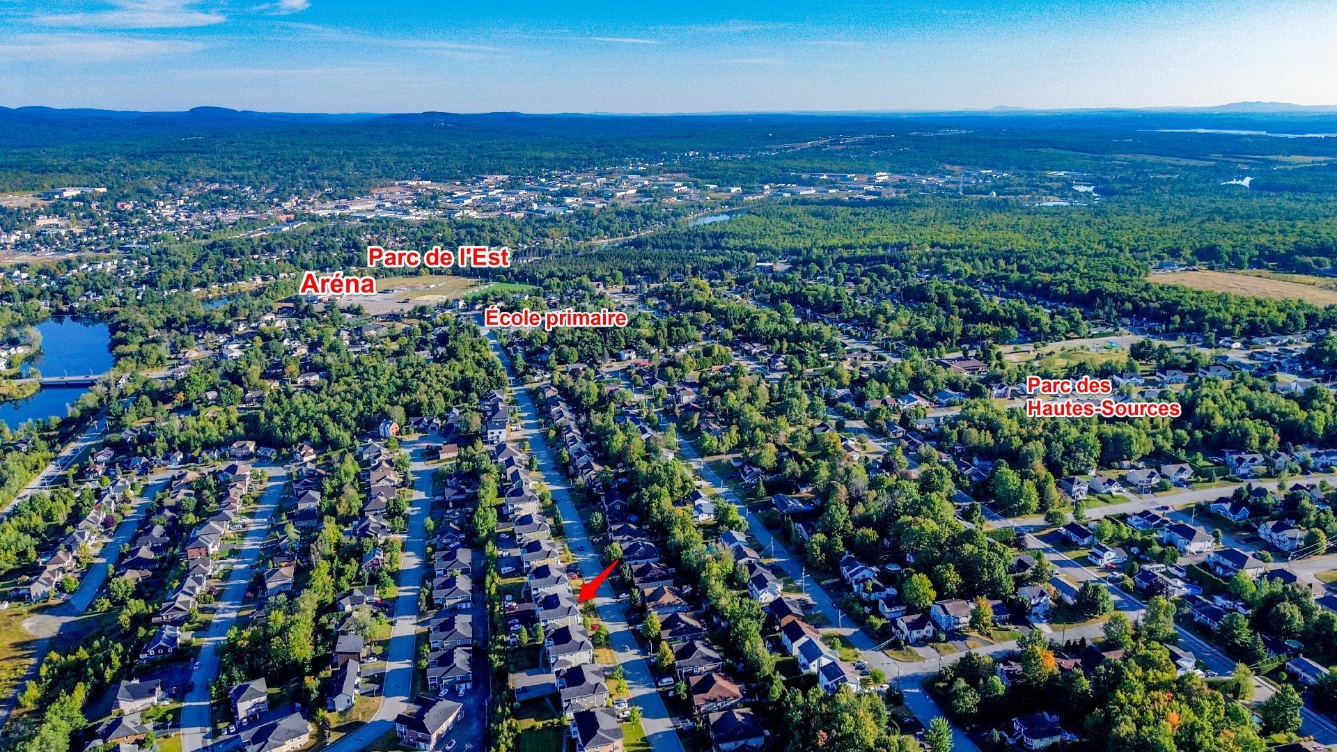 









623


Rue St-Alphonse S.

,
Magog,




QC
J1X0C8

