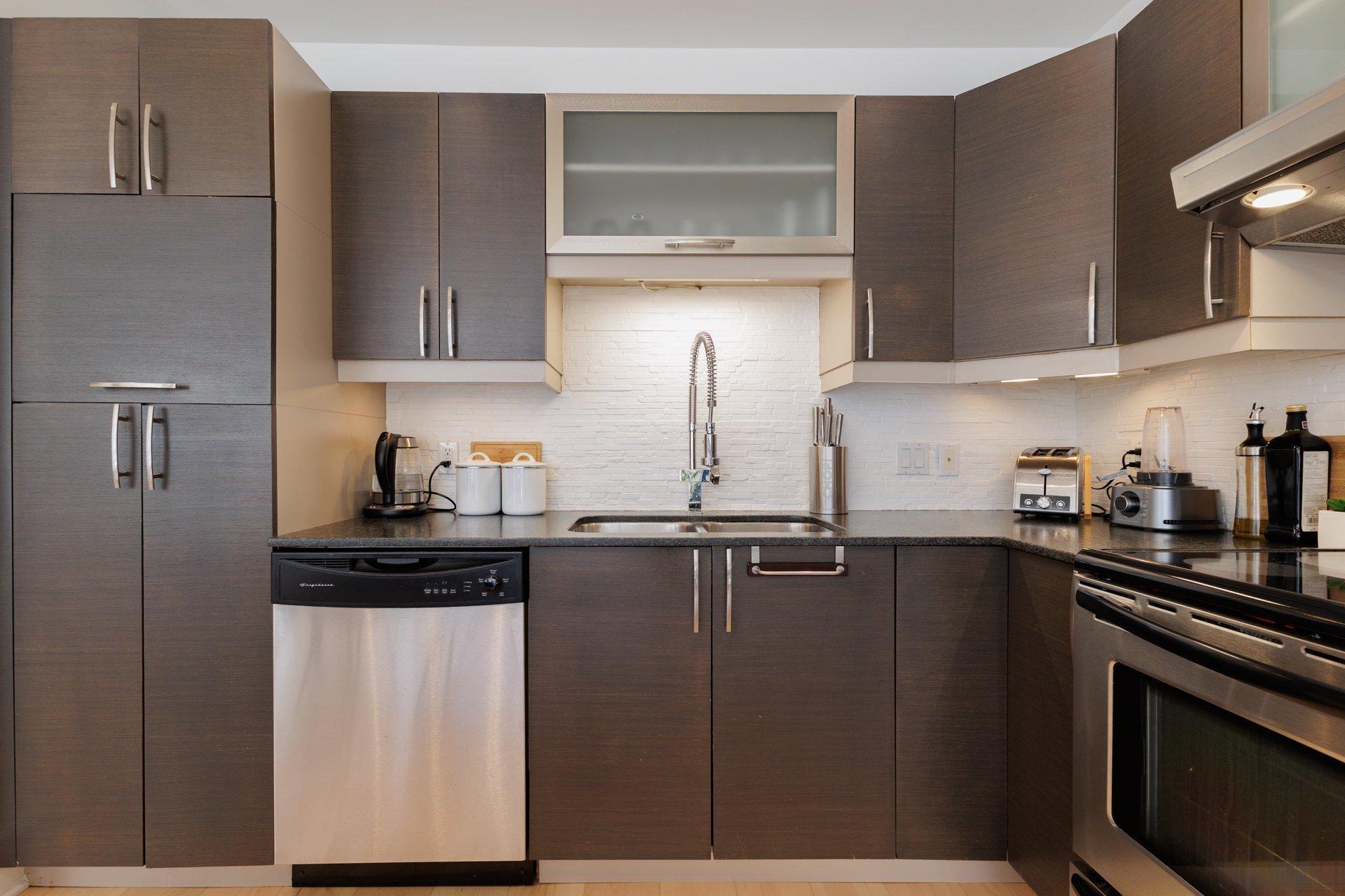 









4247


Rue Clark

, 203,
Montréal (Le Plateau-Mont-Royal),




QC
H2W1X2

