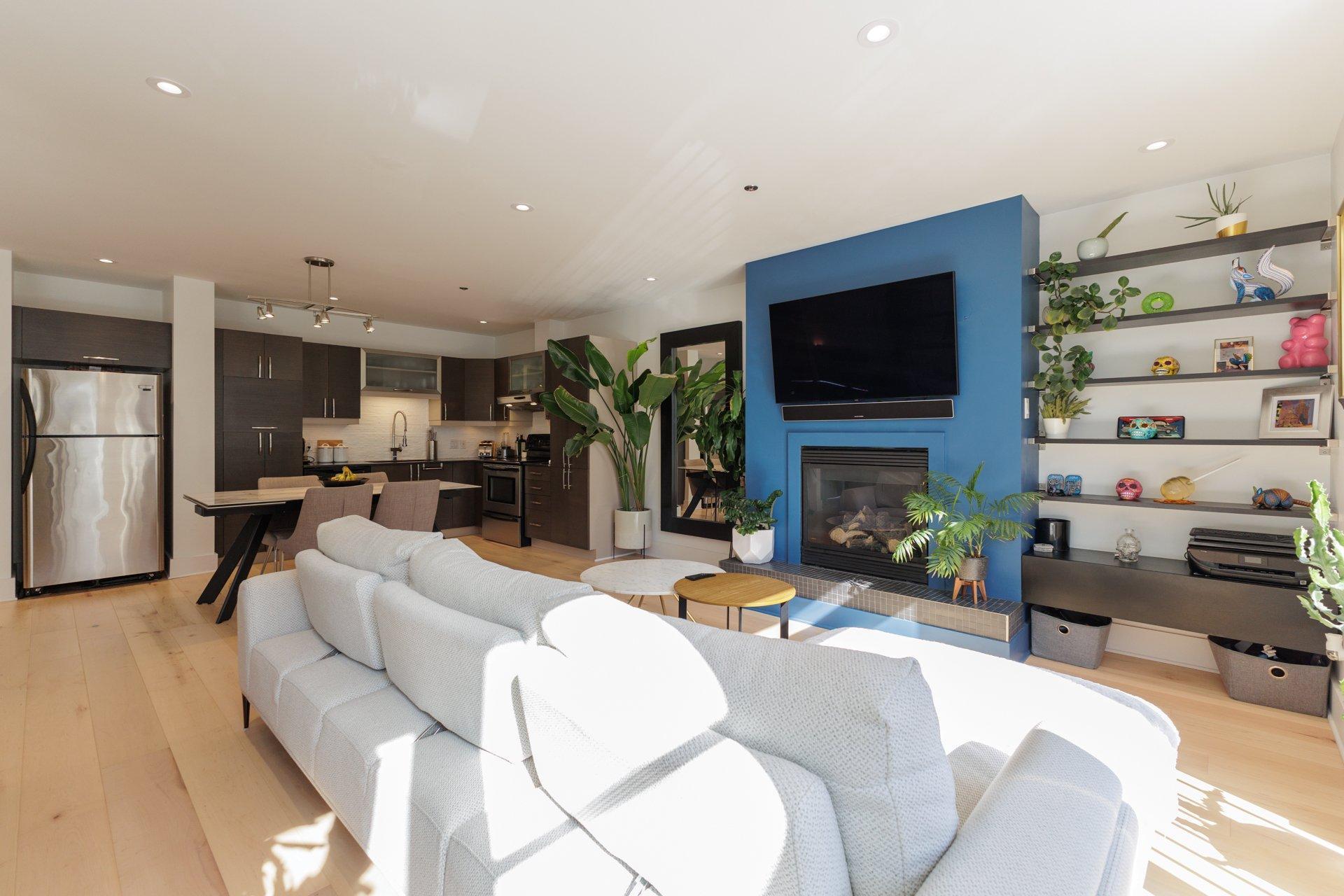 









4247


Rue Clark

, 203,
Montréal (Le Plateau-Mont-Royal),




QC
H2W1X2

