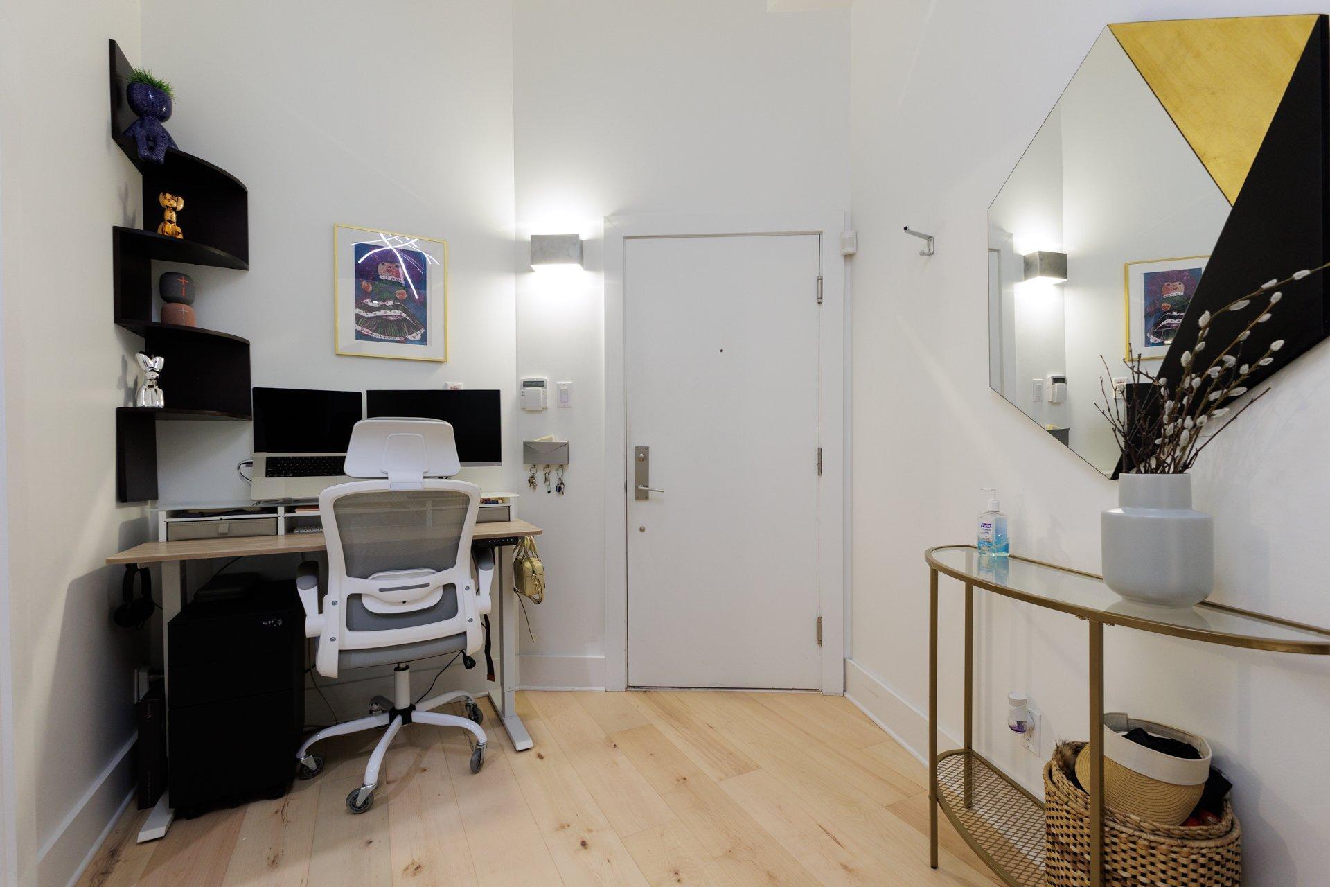 









4247


Rue Clark

, 203,
Montréal (Le Plateau-Mont-Royal),




QC
H2W1X2

