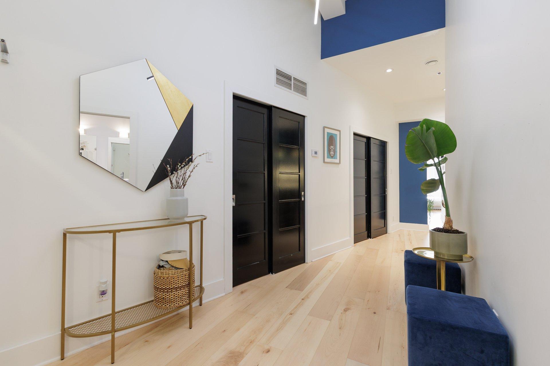 









4247


Rue Clark

, 203,
Montréal (Le Plateau-Mont-Royal),




QC
H2W1X2

