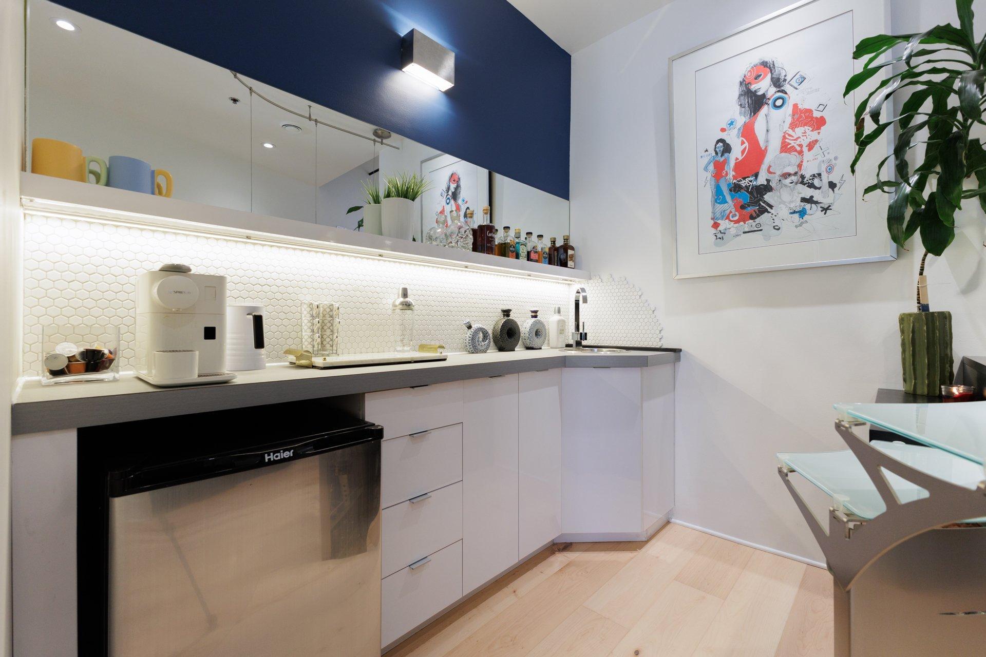 









4247


Rue Clark

, 203,
Montréal (Le Plateau-Mont-Royal),




QC
H2W1X2

