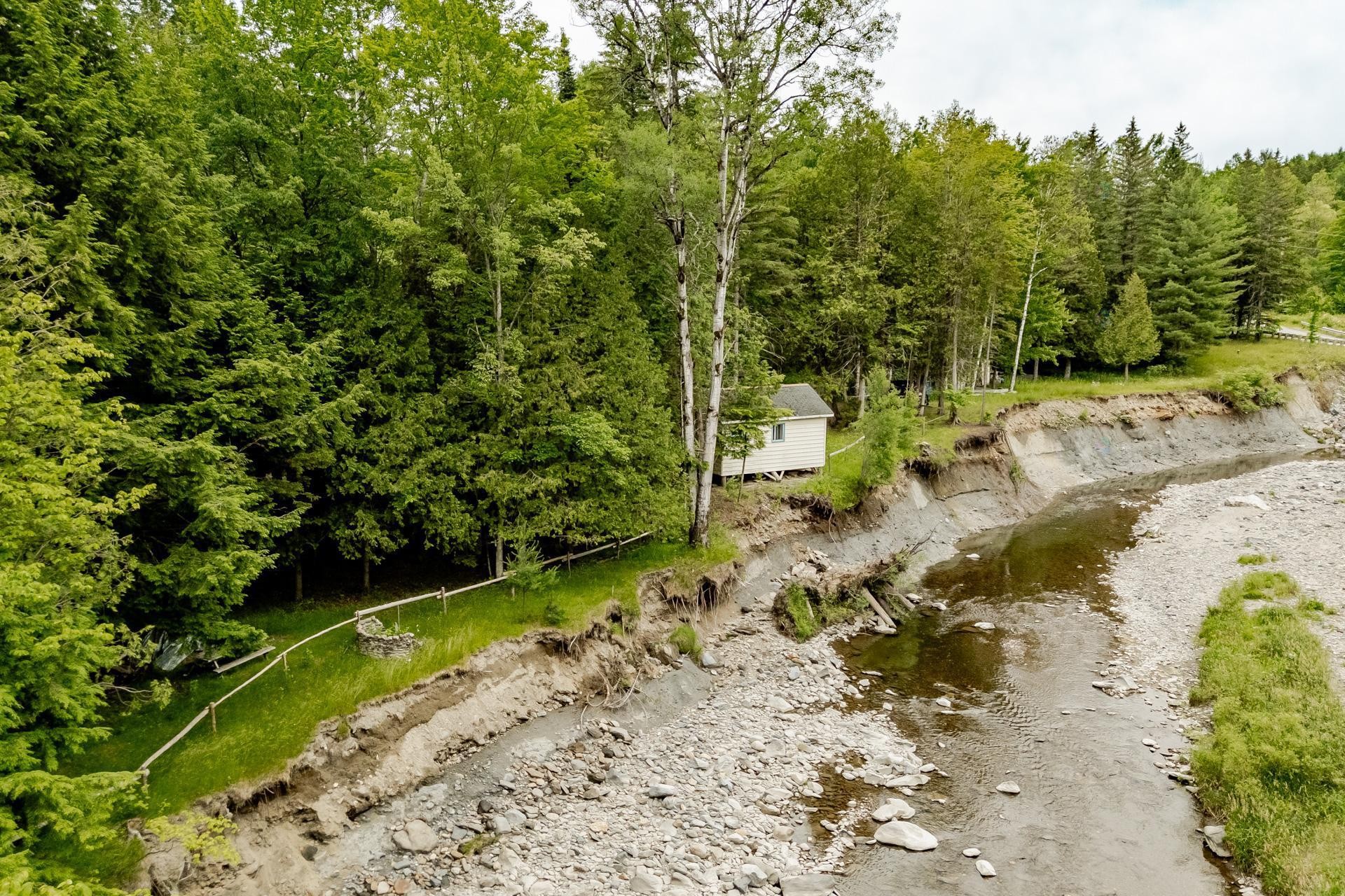 












Ch. de Hyatt's-Mills

,
Compton,







QC
J0B1L0

