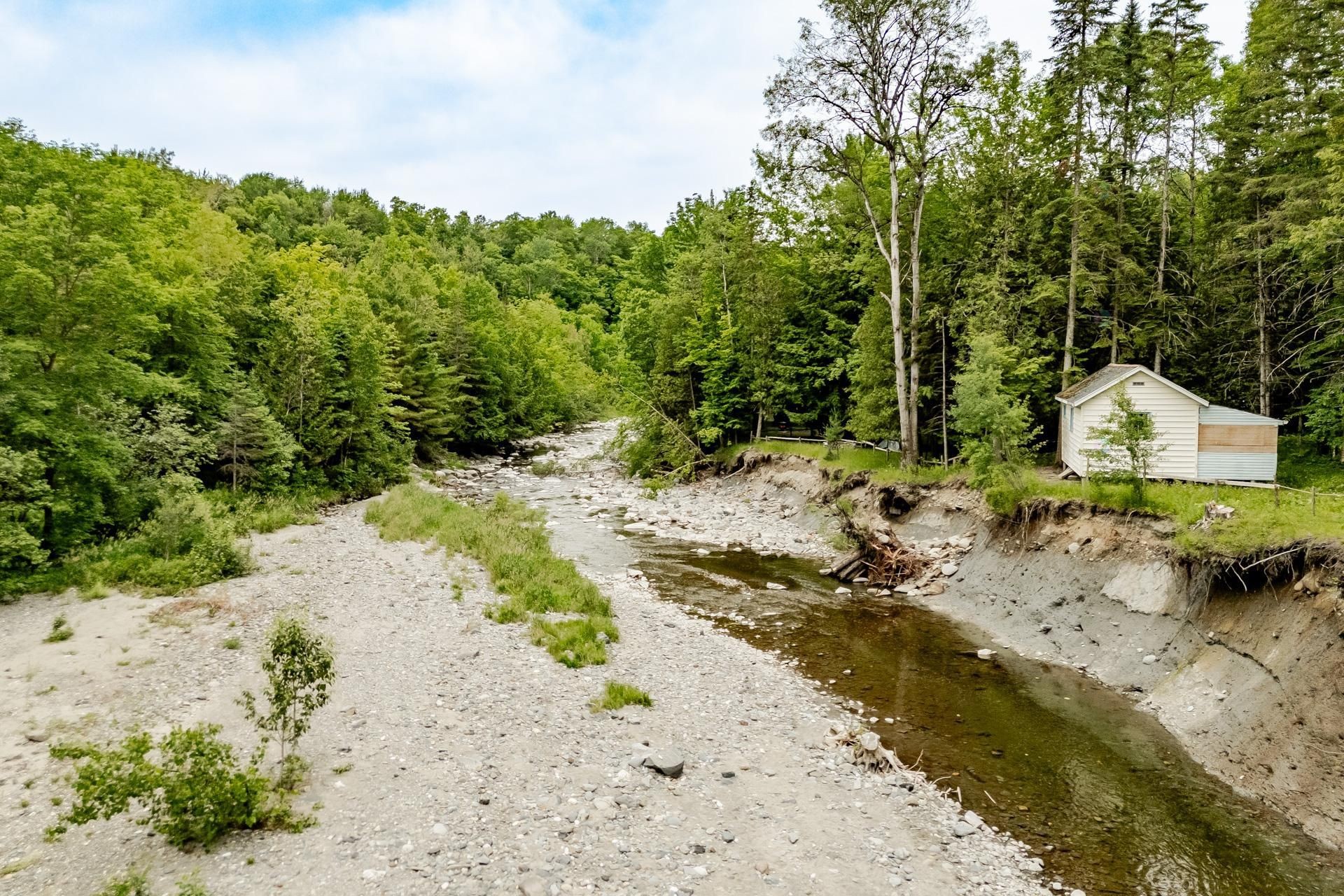 












Ch. de Hyatt's-Mills

,
Compton,







QC
J0B1L0

