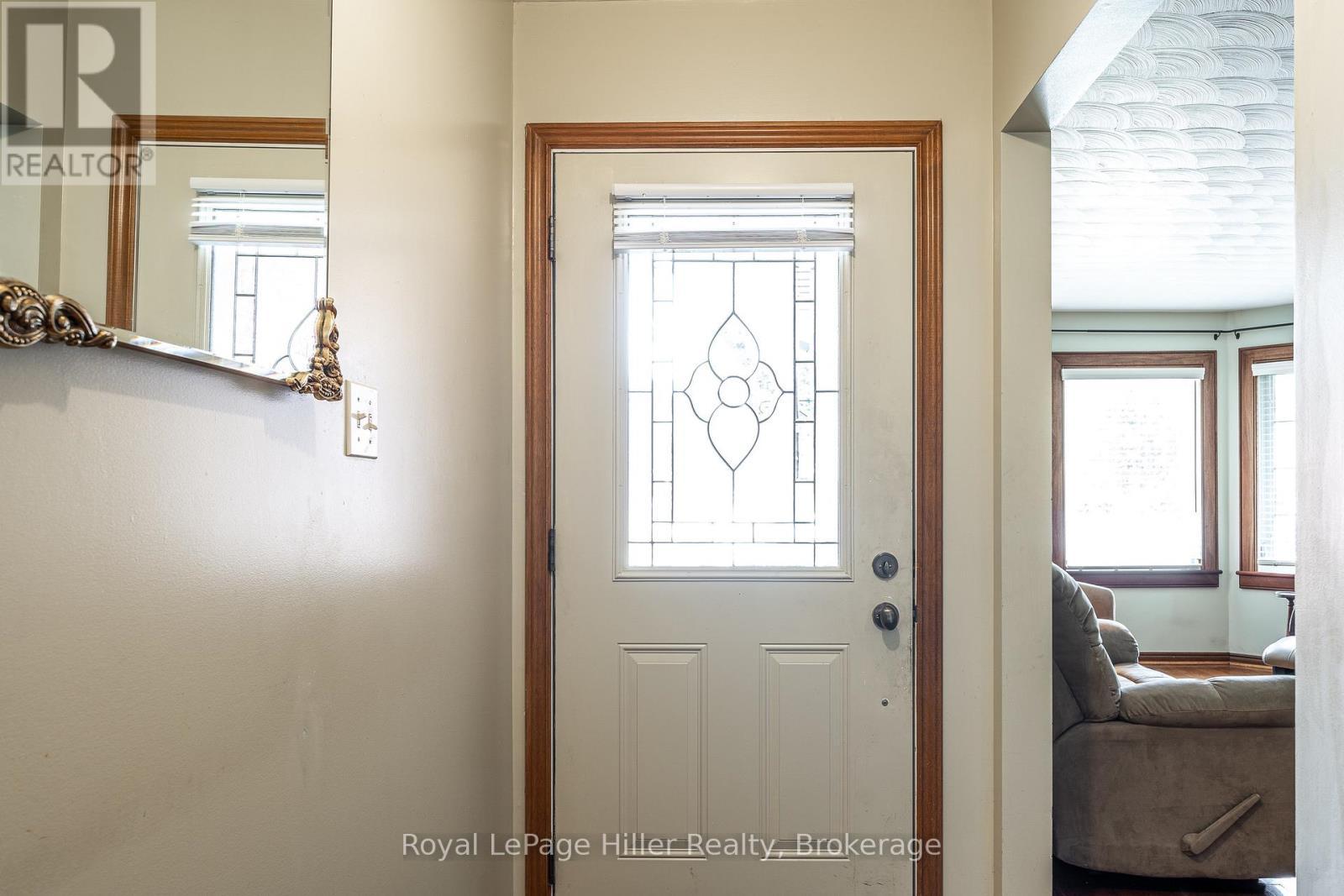 












291 JOHN STREET S

,
Stratford,




Ontario
N5A7T2

