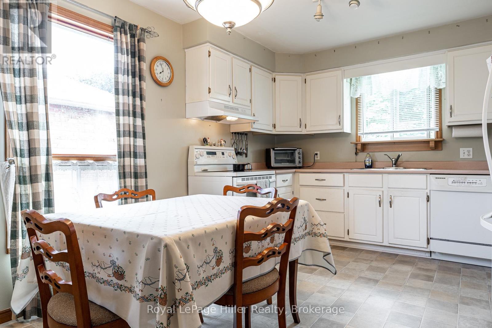 












291 JOHN STREET S

,
Stratford,




Ontario
N5A7T2

