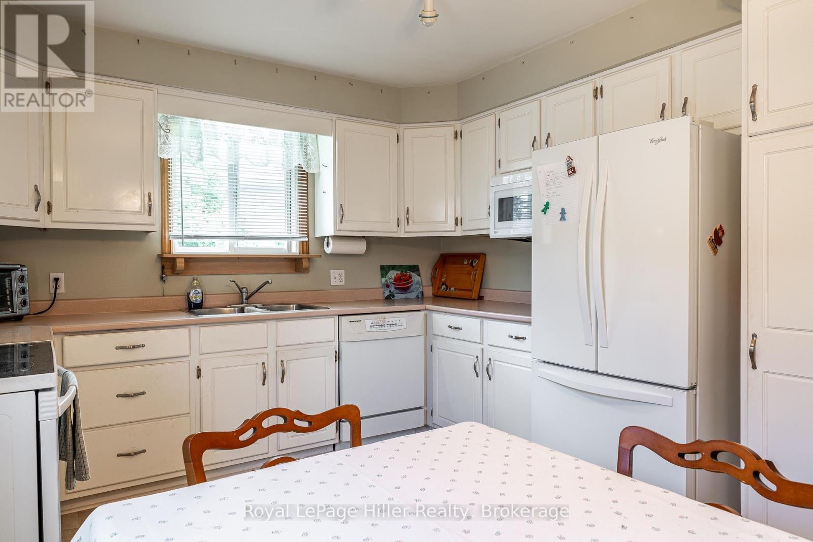 












291 JOHN STREET S

,
Stratford,




Ontario
N5A7T2

