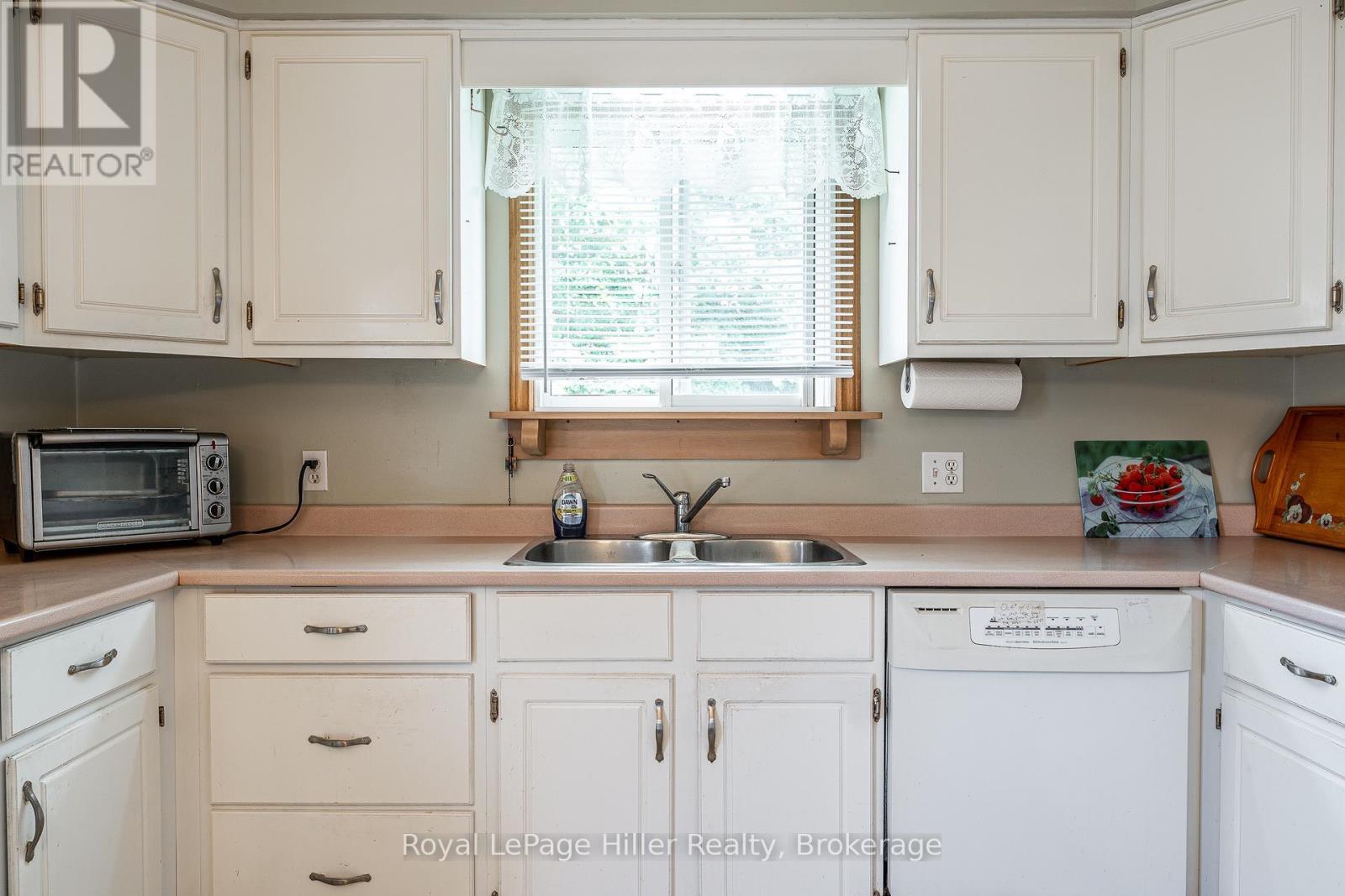 












291 JOHN STREET S

,
Stratford,




Ontario
N5A7T2

