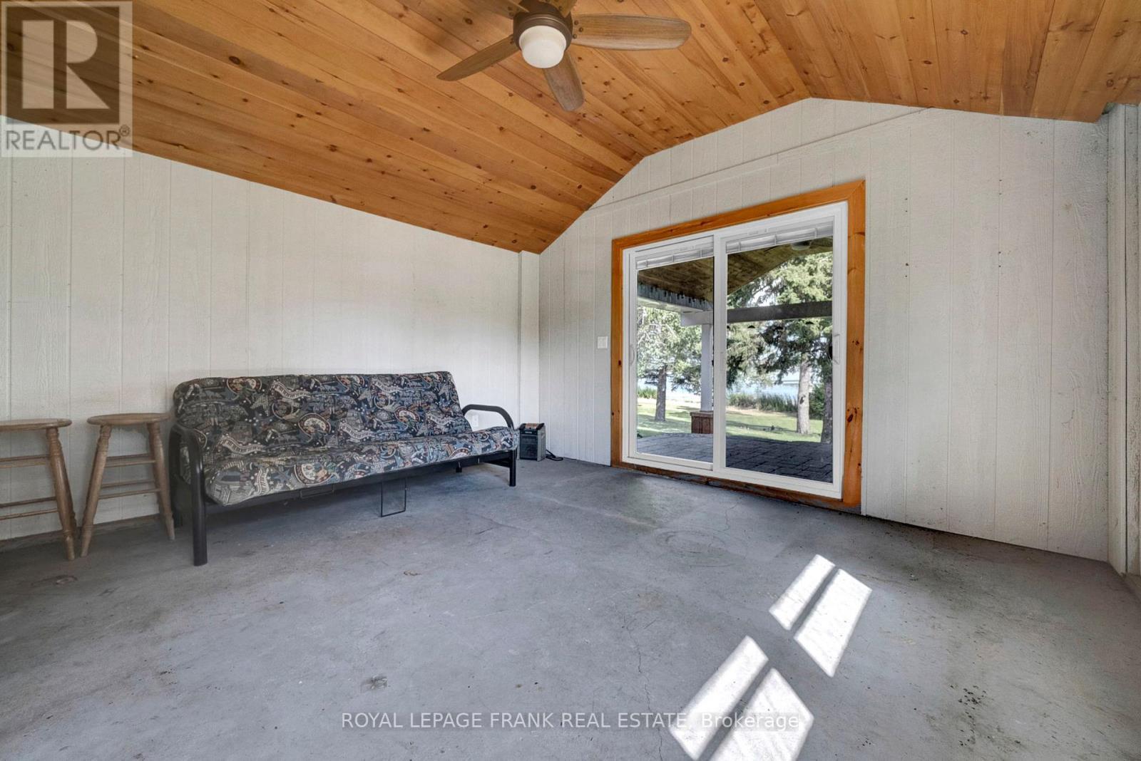 












230 BEECH STREET

,
Scugog (Port Perry),




Ontario
L9L1N6

