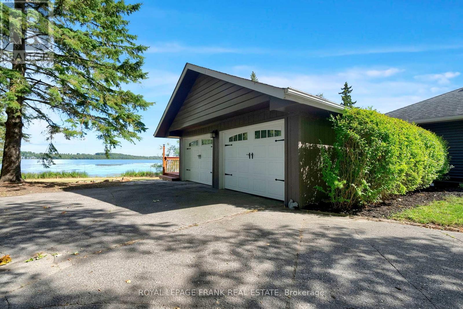 












230 BEECH STREET

,
Scugog (Port Perry),




Ontario
L9L1N6

