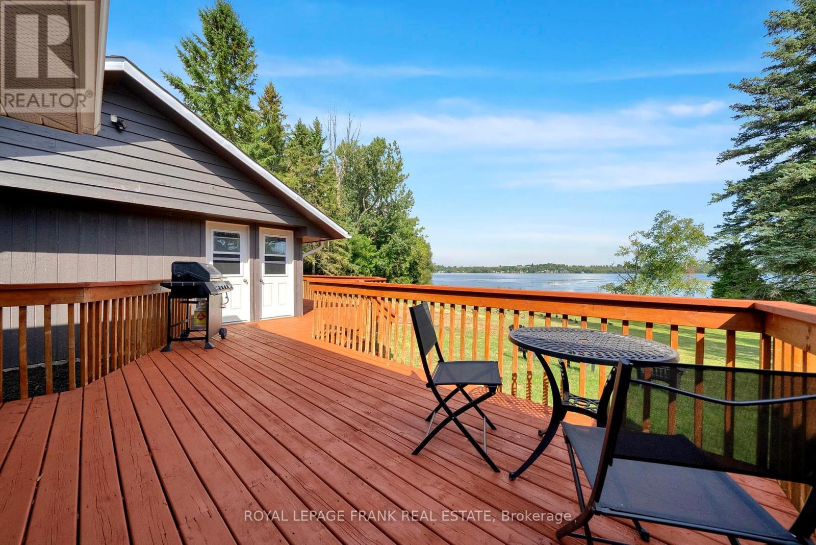 












230 BEECH STREET

,
Scugog (Port Perry),




Ontario
L9L1N6

