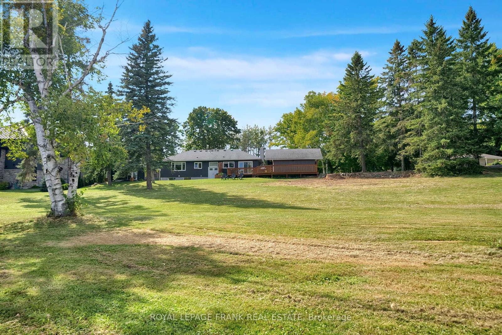 












230 BEECH STREET

,
Scugog (Port Perry),




Ontario
L9L1N6

