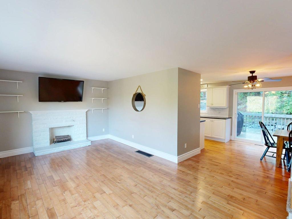 












18 Martin Lake Drive

,
Lake Echo,




NS
B3E 1B1


