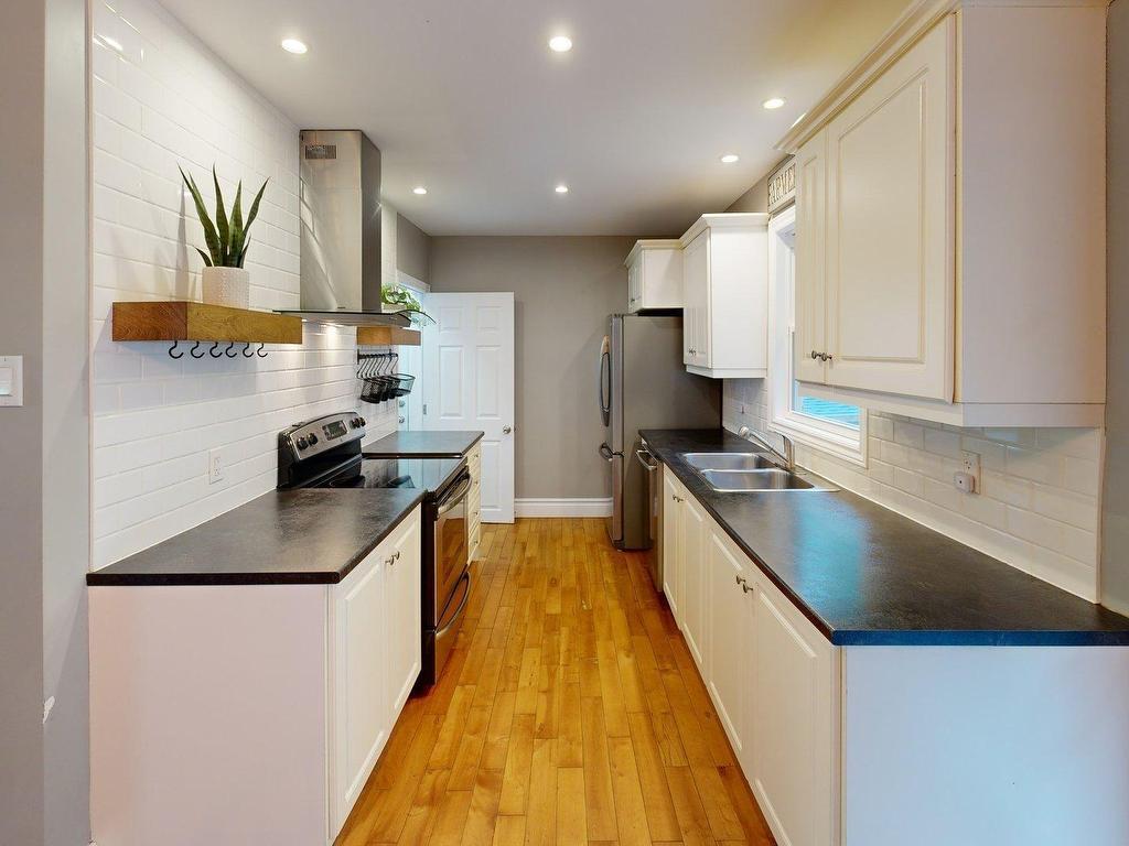 












18 Martin Lake Drive

,
Lake Echo,




NS
B3E 1B1

