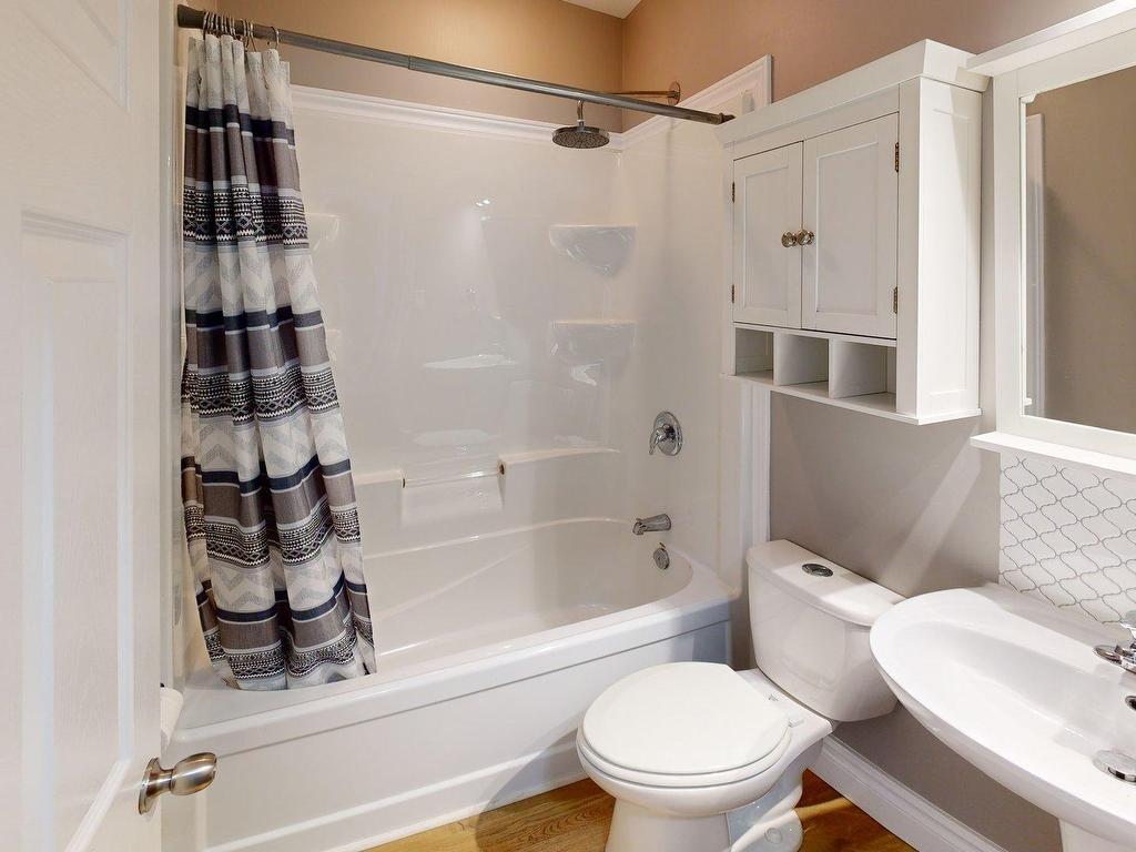 












18 Martin Lake Drive

,
Lake Echo,




NS
B3E 1B1

