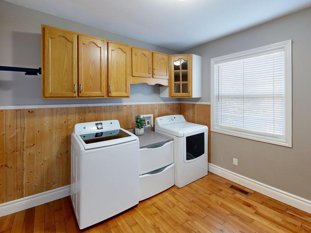 












18 Martin Lake Drive

,
Lake Echo,




NS
B3E 1B1

