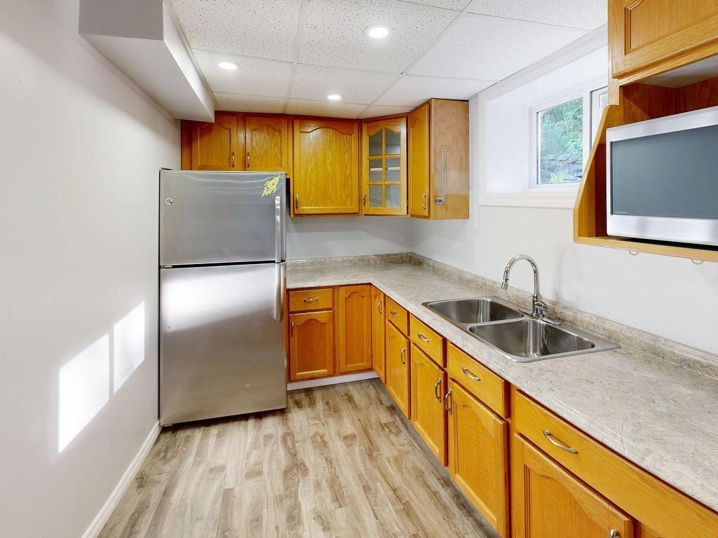 












18 Martin Lake Drive

,
Lake Echo,




NS
B3E 1B1


