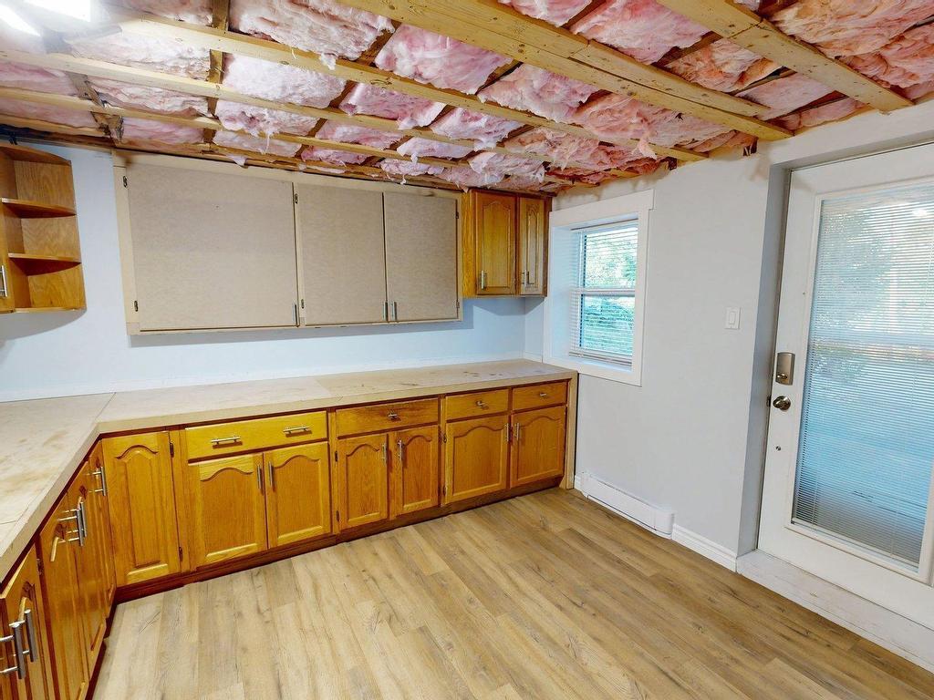 












18 Martin Lake Drive

,
Lake Echo,




NS
B3E 1B1

