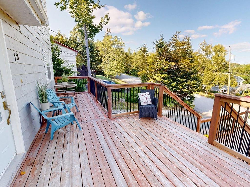 












18 Martin Lake Drive

,
Lake Echo,




NS
B3E 1B1

