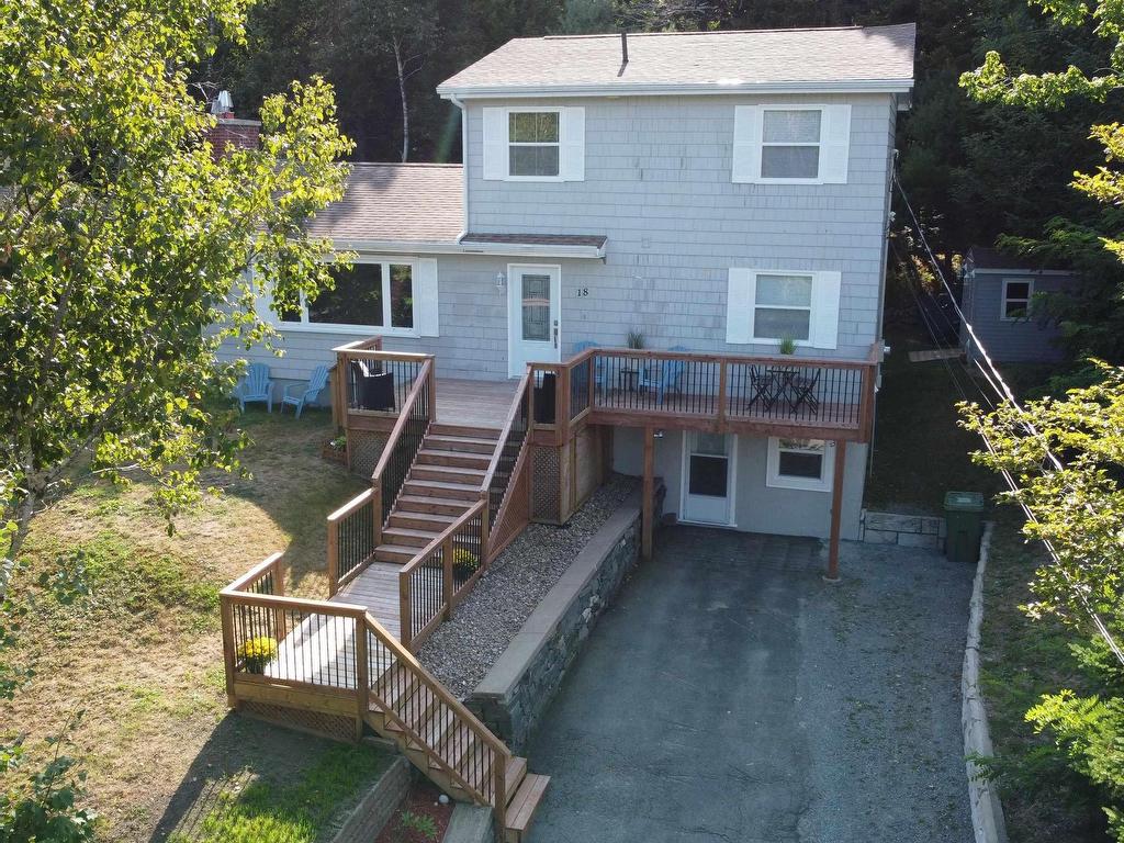












18 Martin Lake Drive

,
Lake Echo,




NS
B3E 1B1

