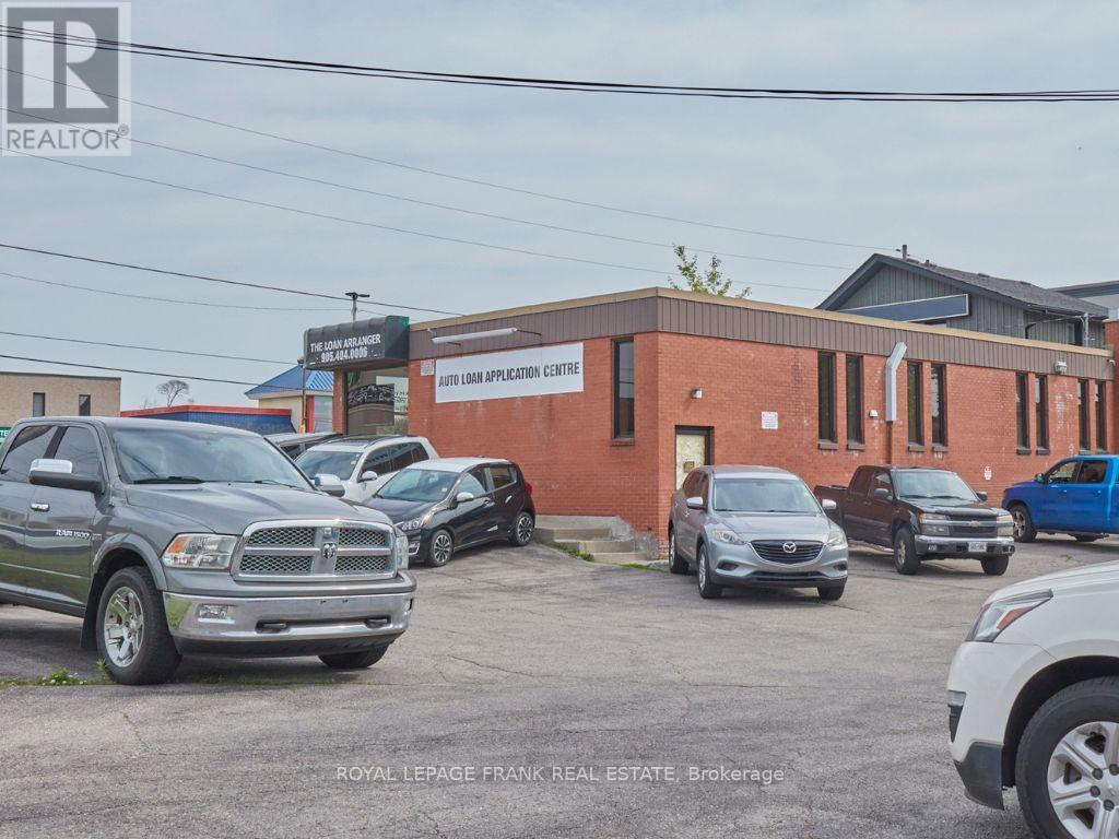 












349 KING STREET W

,
Oshawa (Vanier),




Ontario
L1J2J8

