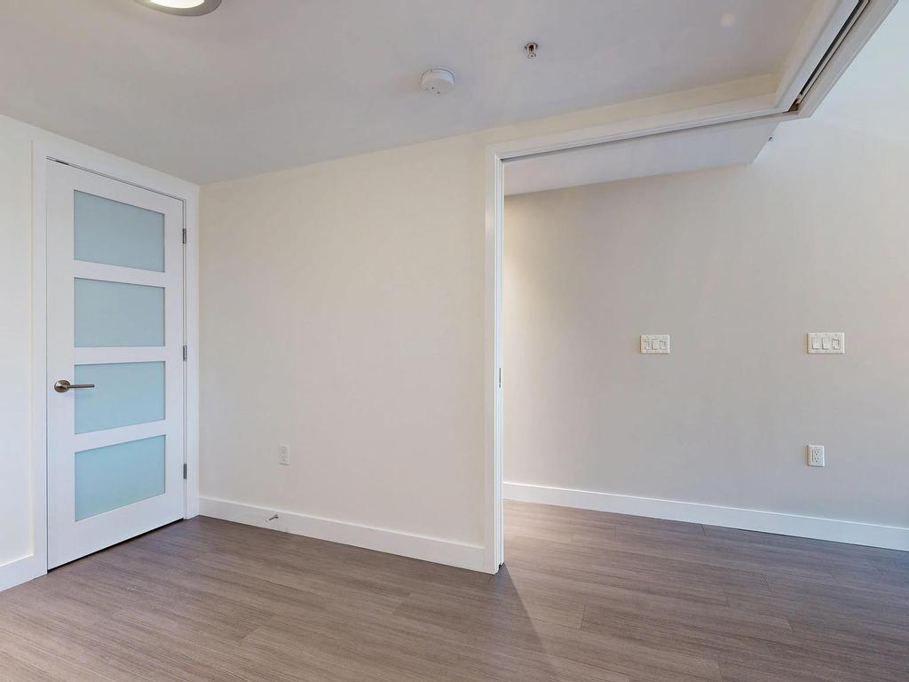 












323 5662 Roberts Street

,
Halifax,




NS
B3K 0E3

