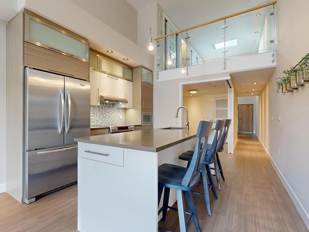 












323 5662 Roberts Street

,
Halifax,




NS
B3K 0E3

