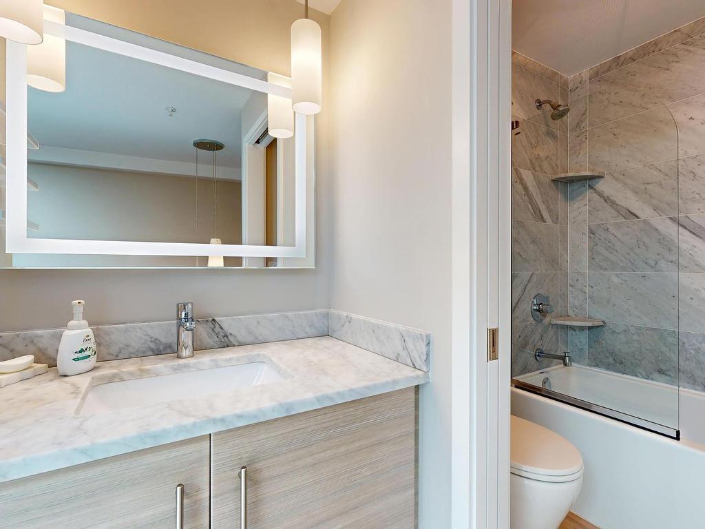 












323 5662 Roberts Street

,
Halifax,




NS
B3K 0E3

