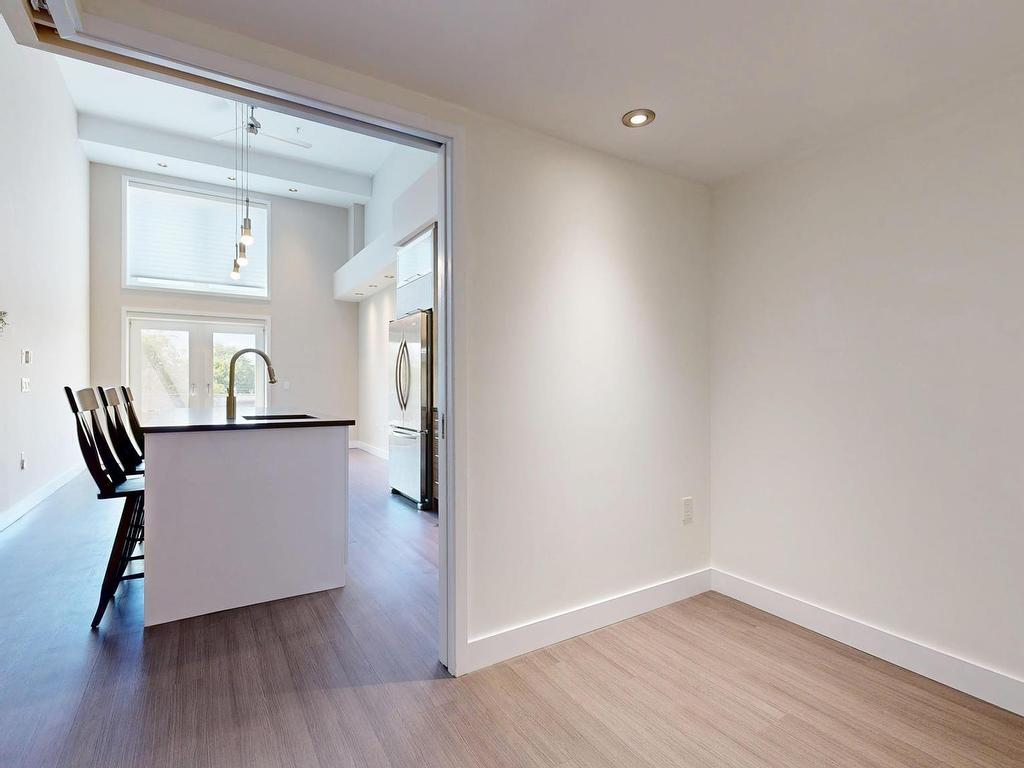 












323 5662 Roberts Street

,
Halifax,




NS
B3K 0E3

