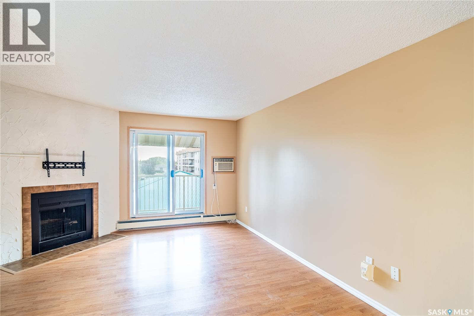 












418 2410 HESELTINE ROAD

,
Regina,




Saskatchewan
S4V1N9

