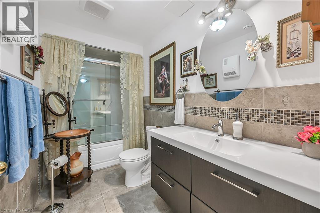 












20 KITTY MURRAY Lane Unit# 29

,
Ancaster,




Ontario
L9K1L7

