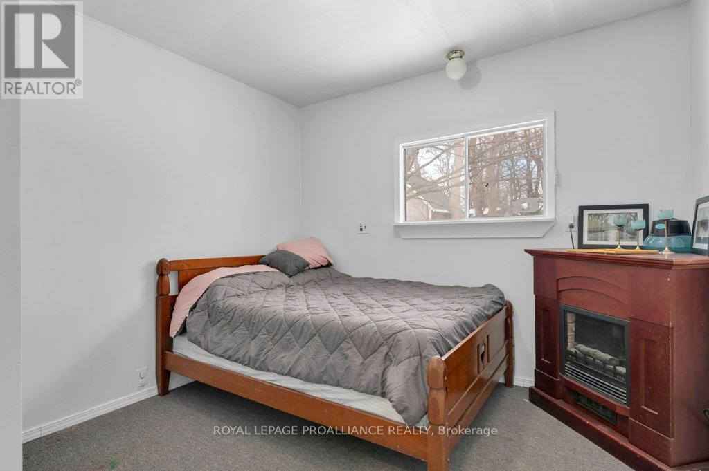 












27 THURLOW QUEEN STREET

,
Belleville (Thurlow Ward),




Ontario
K0K2V0

