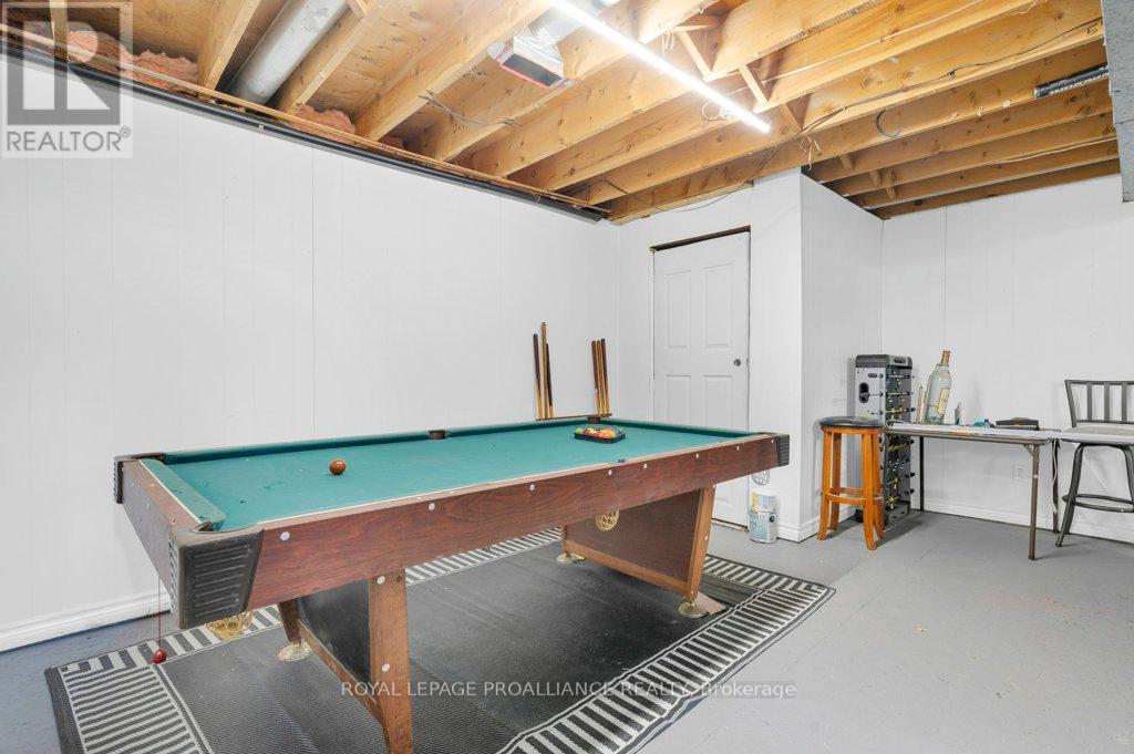 












27 THURLOW QUEEN STREET

,
Belleville (Thurlow Ward),




Ontario
K0K2V0

