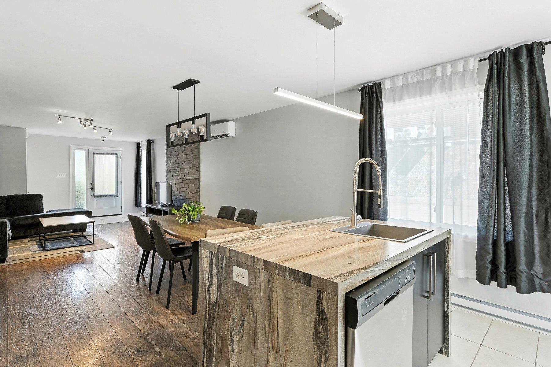 









9790


Rue Henri-Piché

,
Mirabel,




QC
J7N0N5


