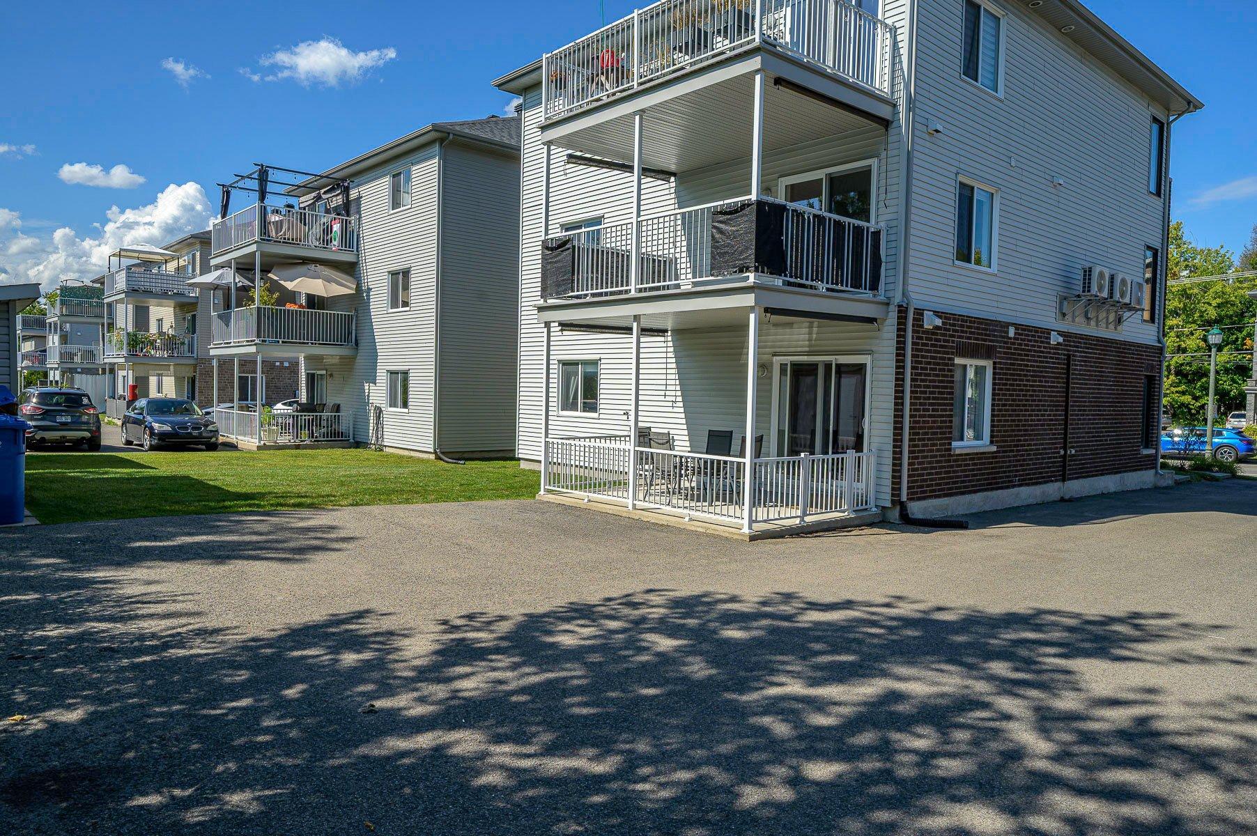 









9790


Rue Henri-Piché

,
Mirabel,




QC
J7N0N5

