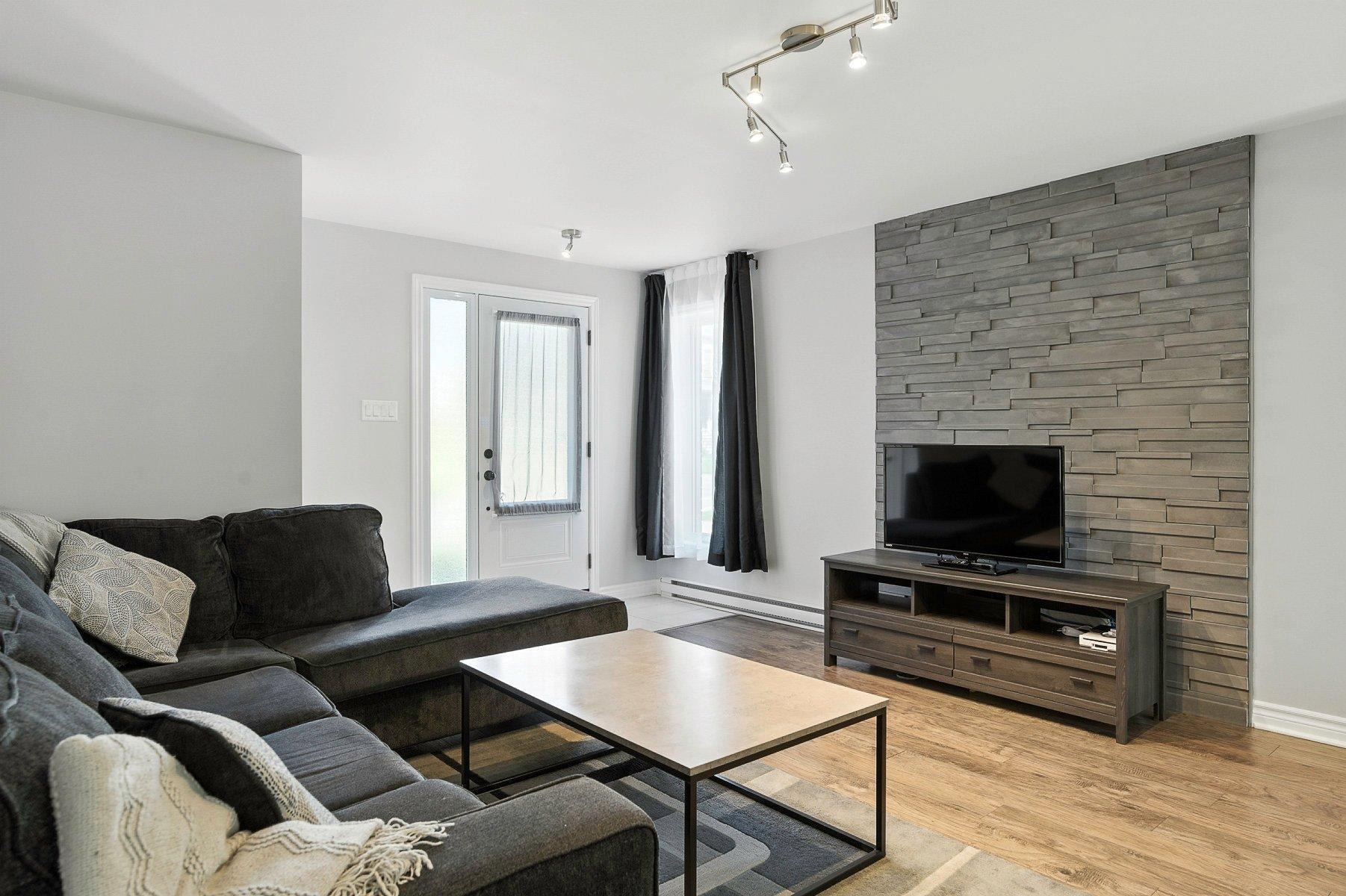 









9790


Rue Henri-Piché

,
Mirabel,




QC
J7N0N5

