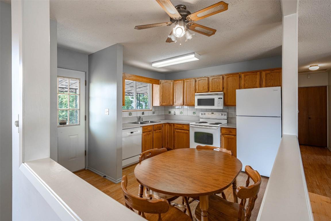 









4402


16

Avenue,
Vernon,




BC
V1T 6P4

