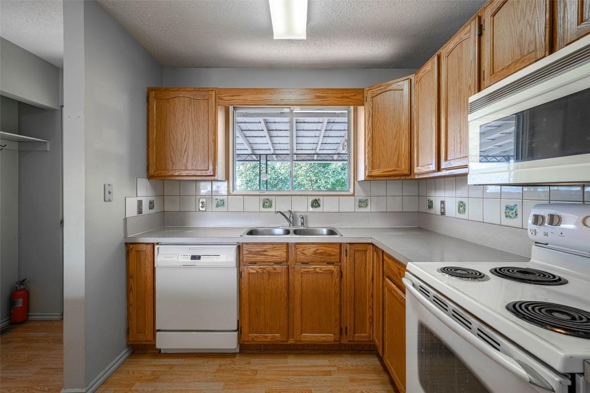 









4402


16

Avenue,
Vernon,




BC
V1T 6P4

