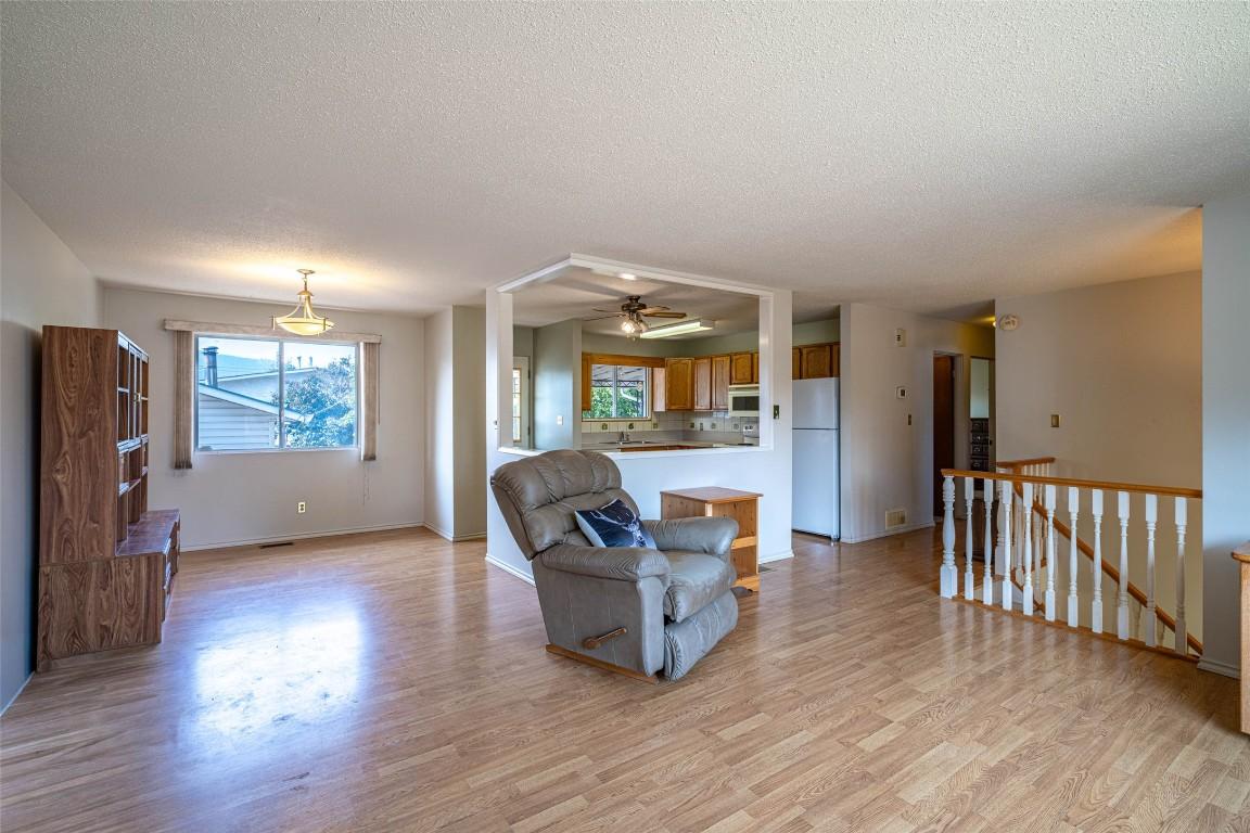 









4402


16

Avenue,
Vernon,




BC
V1T 6P4


