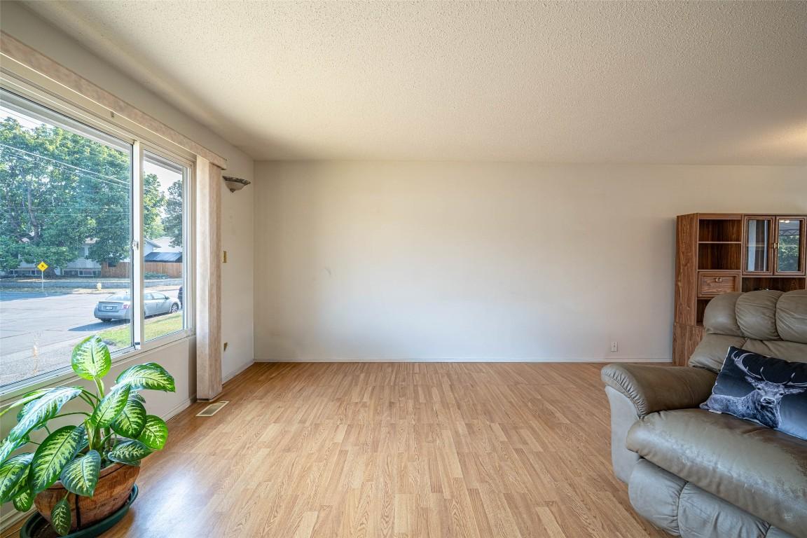 









4402


16

Avenue,
Vernon,




BC
V1T 6P4


