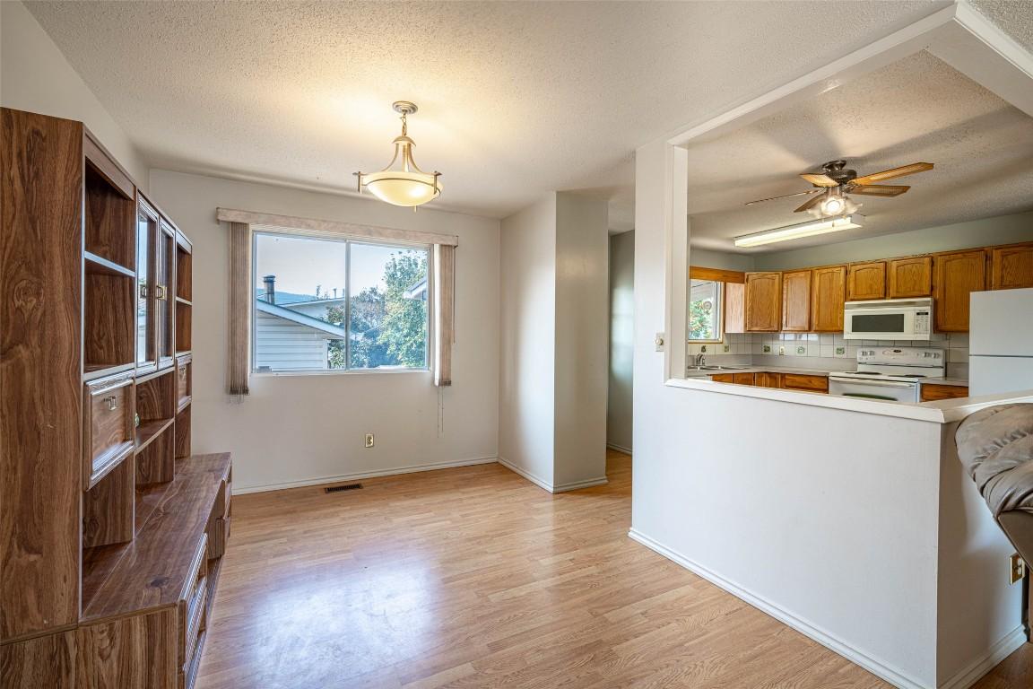 









4402


16

Avenue,
Vernon,




BC
V1T 6P4

