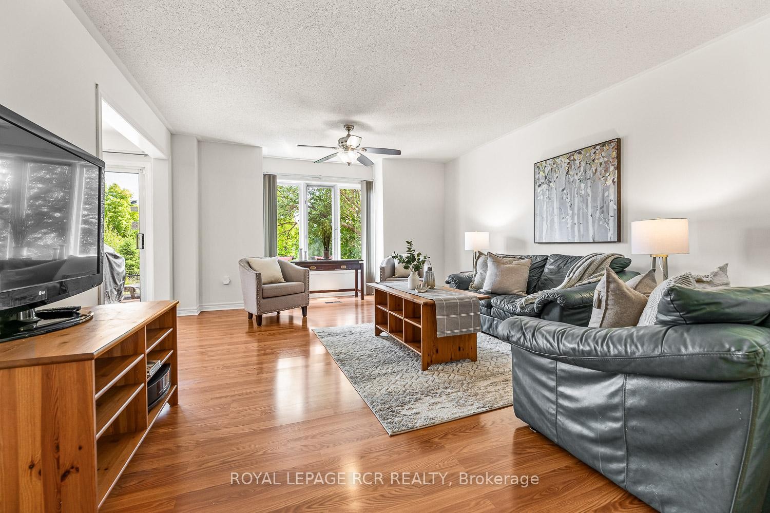 









198


Pressed Brick

Drive,
Brampton,




ON
L6V 4K7

