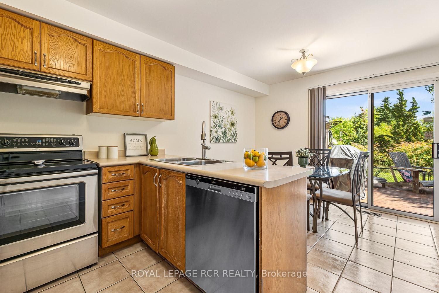 









198


Pressed Brick

Drive,
Brampton,




ON
L6V 4K7

